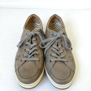 Taos freedom sneakers comfort brown leather